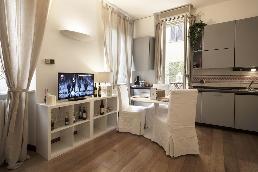 Hemeras Boutique Homes - City Center Design Flats Milan Exterior photo